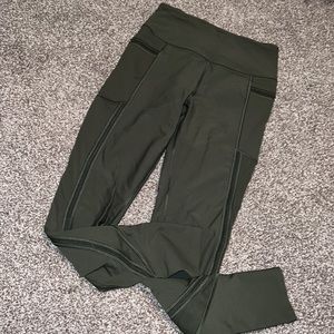 VS Sport leggings with pockets